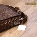 Túi Đeo Chéo Nam Da Bò Giả Vân Cá Sấu VCS06 mặt cạnh