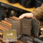 Ví da nam logo đầu trâu có khóa bấm dày dặn thời trang VDN015