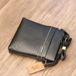 Túi da nam đeo chéo thời trang sang trọng Schwarz Etienne TXSE06 mặt trước