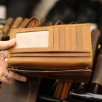 Ví cầm tay nam da bò sáp thời trang xu hướng mới VCTN008