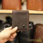 Ví da bò cho nam logo đầu trâu có khâu viền độc lạ VDN014