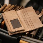 Ví da nam cầm tay siêu gọn nhẹ VCTN007 bên trong