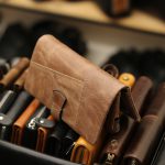 Ví da nam cầm tay siêu gọn nhẹ VCTN007 nghiêng