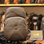 Túi da đeo chéo ngực nam Lano nhỏ gọn tiện lợi TDL48 nâu