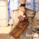 Ví cầm tay da bò thật mạnh mẽ cho nam giới VCTN042 trên tay