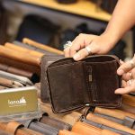 Ví da nam tiện lợi da bò có ngăn kéo khóa VDN038 - bên trong