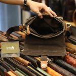 Túi đeo chéo da thật Jeep đựng iPad dạng hộp J35 - bên trong