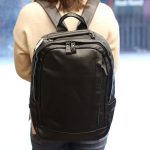 Balo da nam thời trang tiện lợi Lano BLN14 đeo trên người
