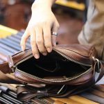 Túi da nam công sở gọn gàng tinh tế KT130 bên trong