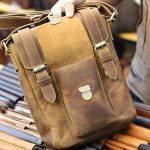 Túi đeo chéo nam da bò sáp khỏe khoắn mạnh mẽ KT132 mở nắp ngăn phụ