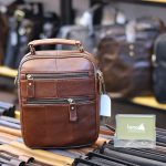 Túi đeo chéo nam nhỏ gọn có quai xách tay KT127 mặt sau