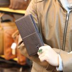 Ví nam cầm tay da bò Lano biểu tượng đầu trâu VCTN067 nhỏ gọn