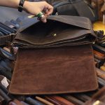 Cặp túi da nam đeo chéo đựng Macbook Laptop 13 inch CD92 - ngăn trong