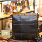 Túi da đeo chéo đựng iPad Lano da bò thật nắp đậy KT136