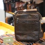 Túi đeo chéo nam Lano cao cấp da bò thật KT142 - mặt sau