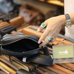 Túi da đeo chéo nam Lano KT154 ngăn trong