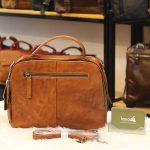 Túi da Handmade nữ Lano cao cấp TXN027 mặt sau