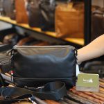 Túi da nam Lano đeo chéo có tay cầm KT155