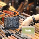 Ví da cá sấu hàng xuất khẩu loại ngang nguyên con non 1 mặt VCSNC01