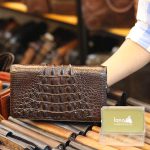 Ví cầm tay da cá sấu 2 khóa kéo thụt loại to VCSCT05