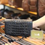 Ví cầm tay da cá sấu 2 khóa kéo thụt loại to VCSCT05