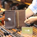 Ví da cá sấu cầm tay 2 gấp loại nhỏ mẫu mới 2019 VCSCT02