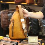 Túi da bò đeo ngực nam thời trang độc lạ TDL71