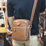 Túi da đeo chéo gọn nhẹ tiện lợi KT167