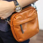 Túi da nam đeo chéo mini gọn gàng tiện lợi KT171