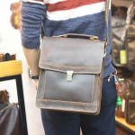 Túi đeo chéo nam da bò công sở xách tay KT175