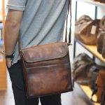 Túi đeo chéo nam da bò dạng hộp khỏe khoắn nam tính KT183
