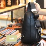 Túi da đeo chéo ngực hoạ tiết đan sang trọng lịch lãm TDL83