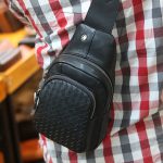 Túi da đeo chéo ngực hoạ tiết đan sang trọng lịch lãm TDL83