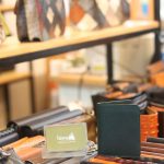 Ví da nam dáng đứng hàng thiết kế Lano mẫu mới 2022 VDNTK02