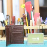 Ví da nam dáng đứng hàng thiết kế Lano mẫu mới 2022 VDNTK02