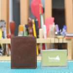 Ví da nam dáng đứng hàng thiết kế Lano mẫu mới 2022 VDNTK02