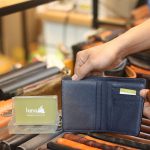 Ví da nam dáng đứng hàng thiết kế Lano mẫu mới 2022 VDNTK02