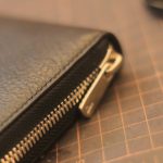 Ví cầm tay thiết kế da thật 1 khoá kéo thời trang lịch lãm Lano VCTK03 màu đen góc cạnh