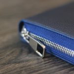 Ví cầm tay thiết kế da thật 1 khoá kéo thời trang lịch lãm Lano VCTK03 màu xanh góc cạnh 1