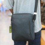 Túi da nam đeo chéo dạng đan đựng iPad Lano KT210