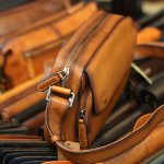 Túi đeo chéo nam cao cấp dáng ngang da thật KT214