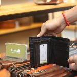 Ví da cá sấu nguyên con dáng đứng handmade khâu tay thủ công VCSTK09