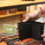 Ví da cá sấu nguyên con dáng đứng handmade khâu tay thủ công VCSTK09