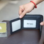 Ví da nam dáng ngang thời trang sang trọng VDN095