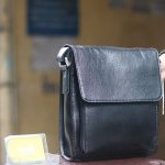 Túi da đeo chéo nam dáng hộp Lano KT216