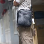 Túi đeo chéo da đan thời trang lịch lãm Lano KT221