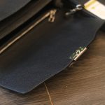 Clutch nam handmade da bò cao cấp khoá số bảo mật khâu tay thủ công lano cltk018 màu đen khoá số chắc chắn