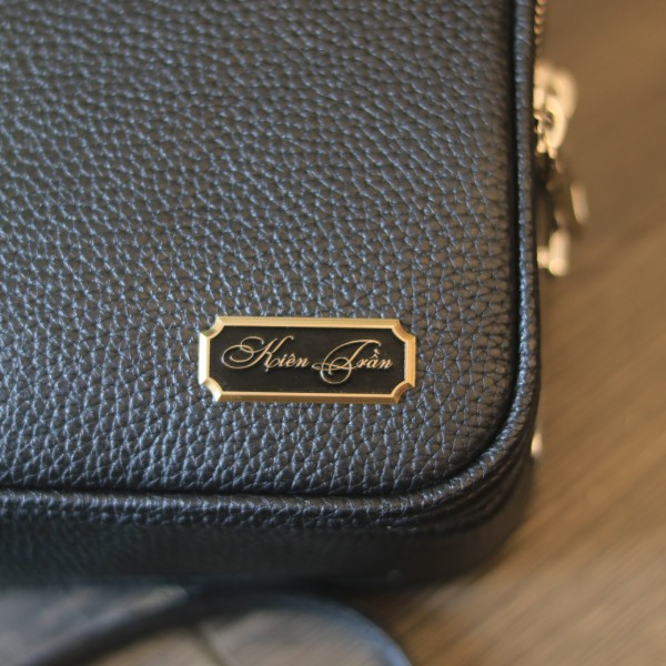 Clutch nam handmade khoá vân tay da thật cao cấp Lano CLTK024 tag tên bằng đồng