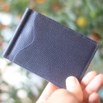 Ví kẹp tiền da bò cao cấp handmade khâu tay thủ công Lano VKT03 trên tay