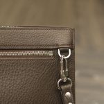 Clutch da bò cao cấp handmade khâu tay thủ công Lano CLTK029 màu nâu dây cầm tay chắc chắn